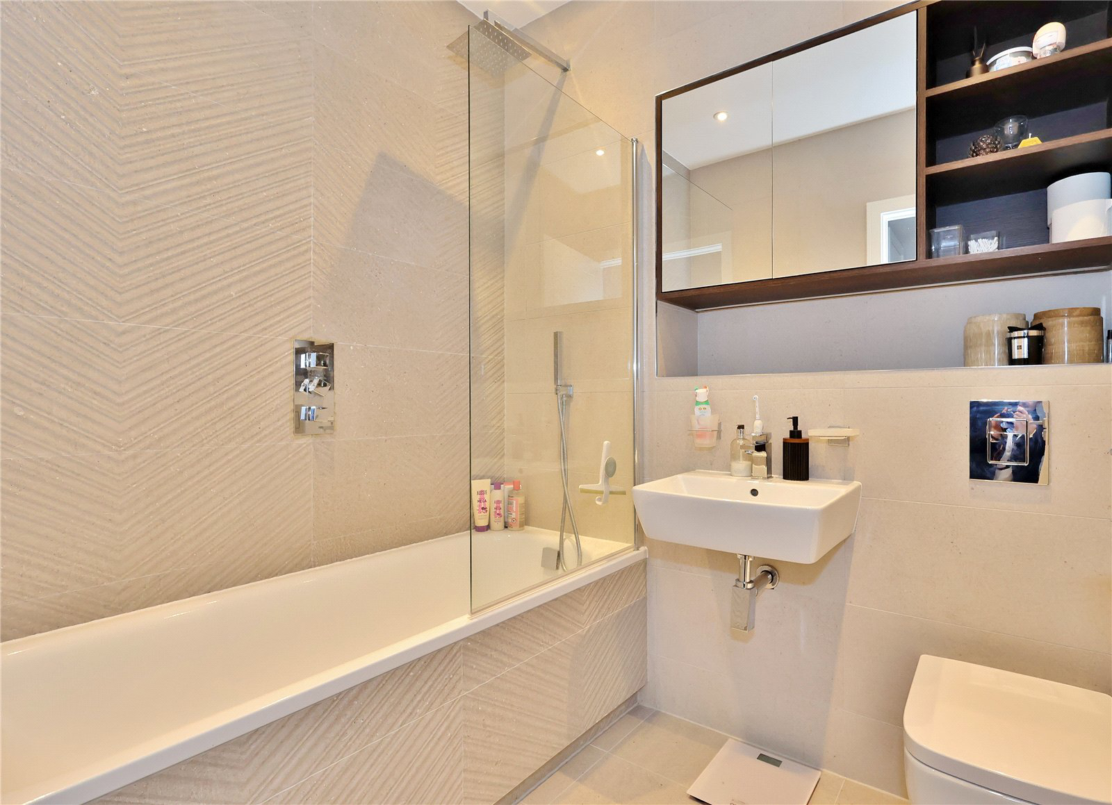 Albert Drive, Woking, Surrey, GU21, photo 6