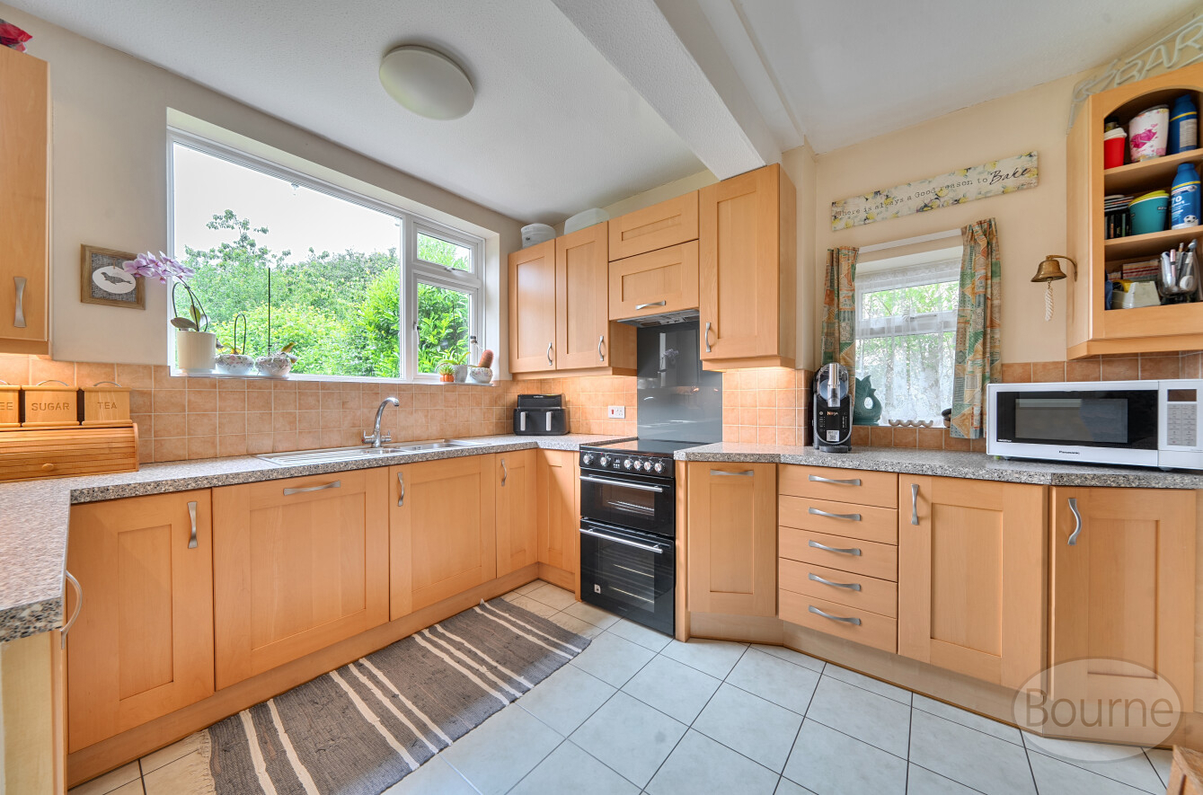 Telegraph Lane, Four Marks, Alton, GU34, photo 3