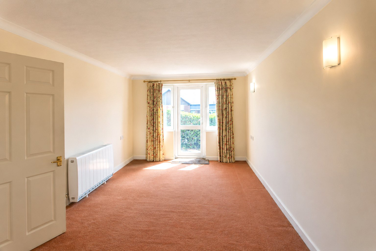 Charles Street, Petersfield, Hampshire, GU32, photo 3