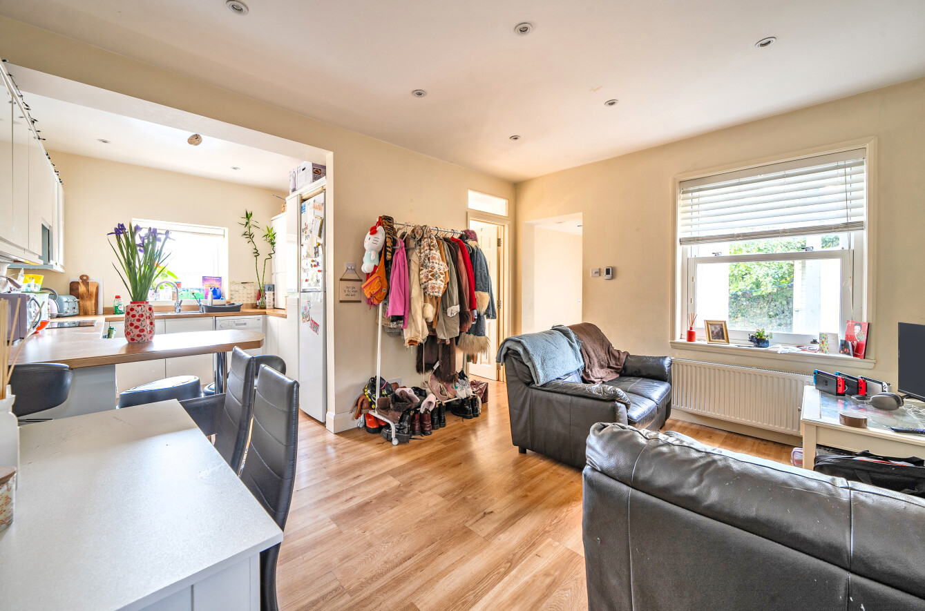 Farnham Road, Guildford, Surrey, GU1, photo 4