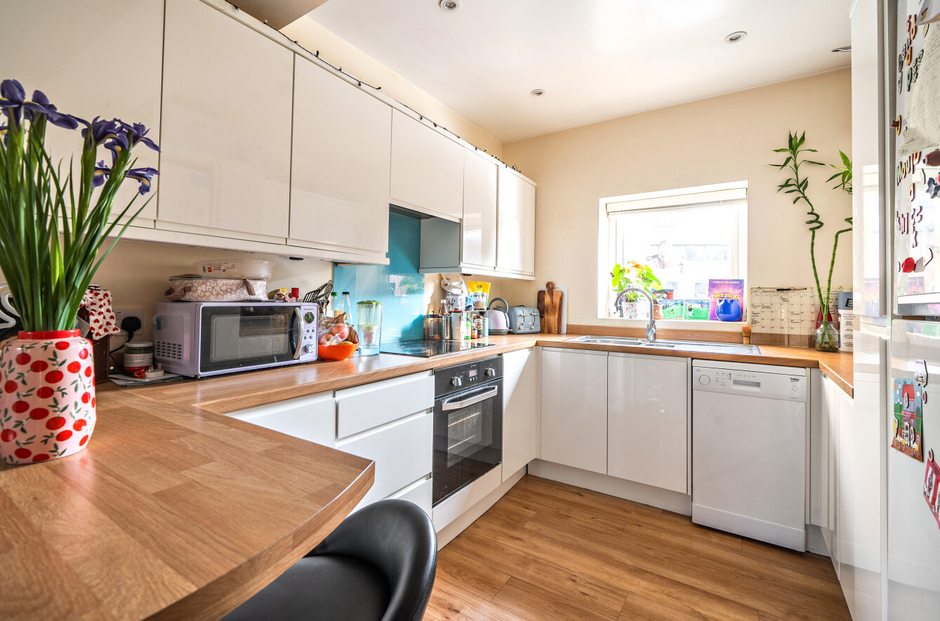 Farnham Road, Guildford, Surrey, GU1, photo 5
