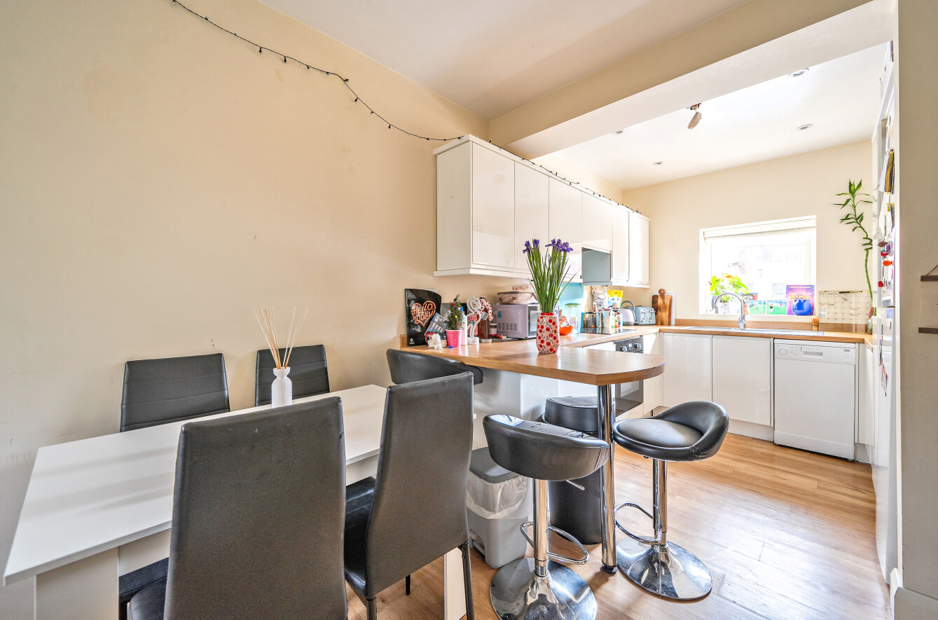 Farnham Road, Guildford, Surrey, GU1, photo 13