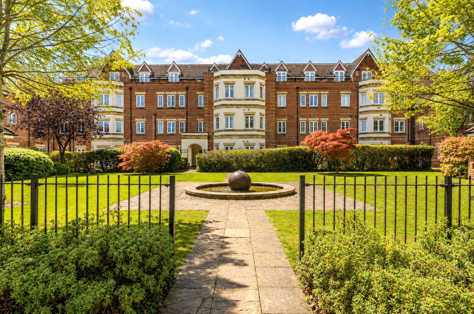 London Road, Guildford, Surrey, GU1