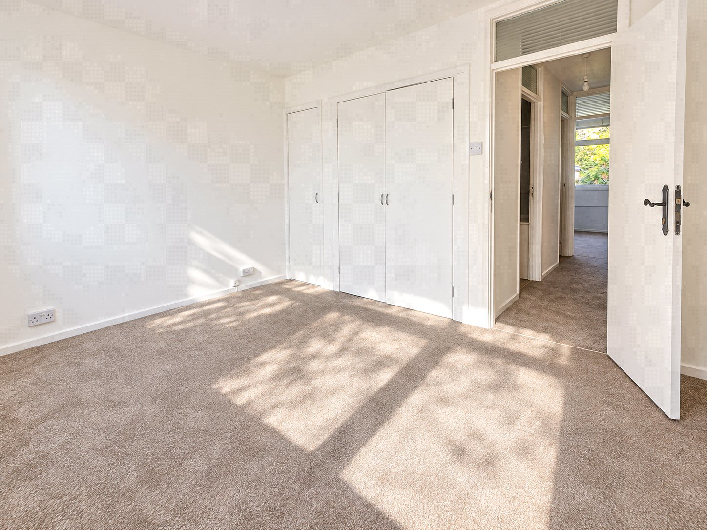 Hill View Court, Woking, Surrey, GU22, photo 6