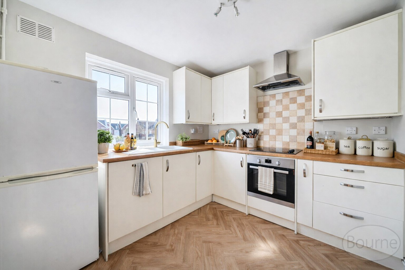 Portsmouth Road, Cobham, Surrey, KT11, photo 2