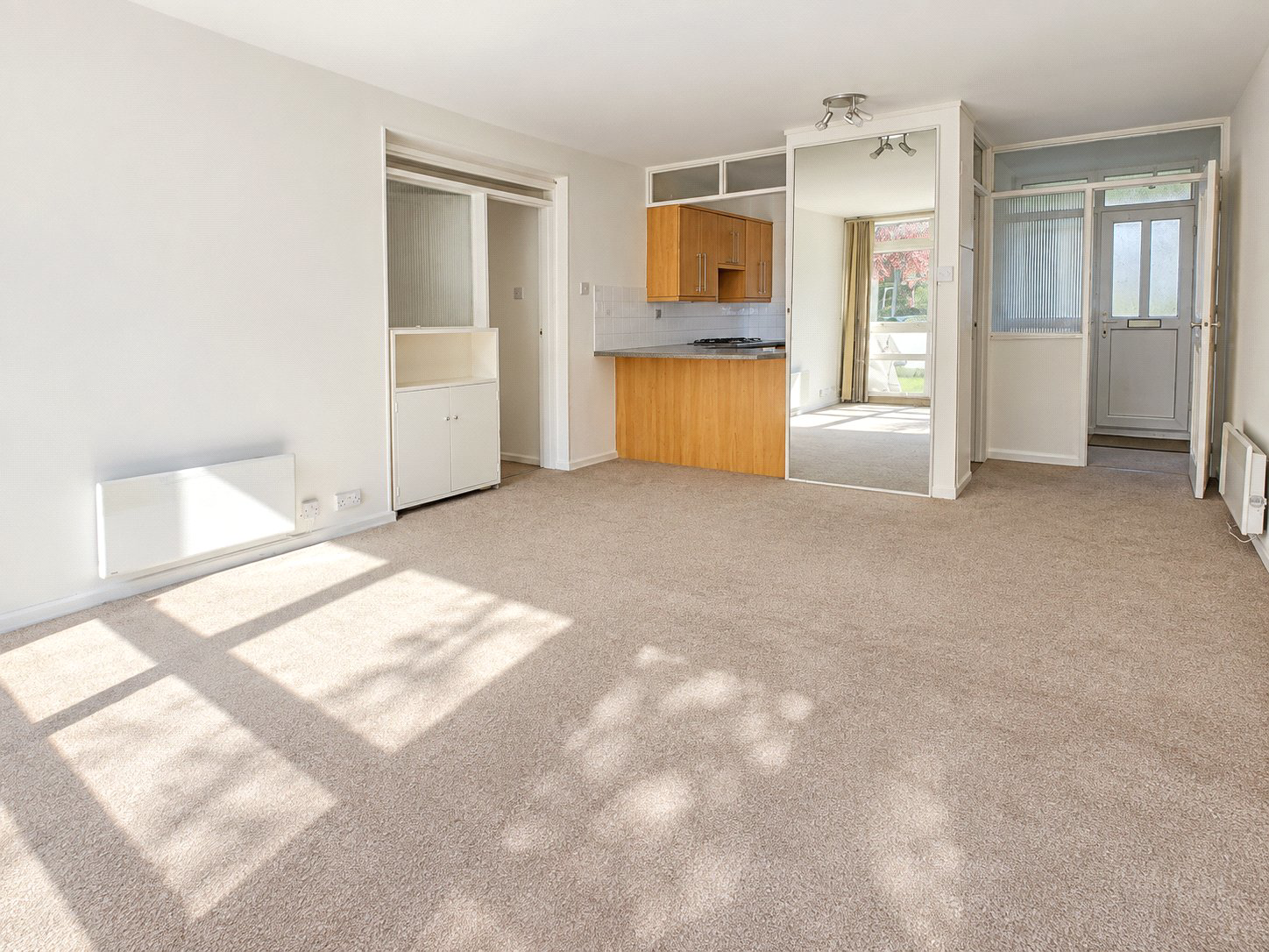 Hill View Court, Woking, Surrey, GU22, photo 3