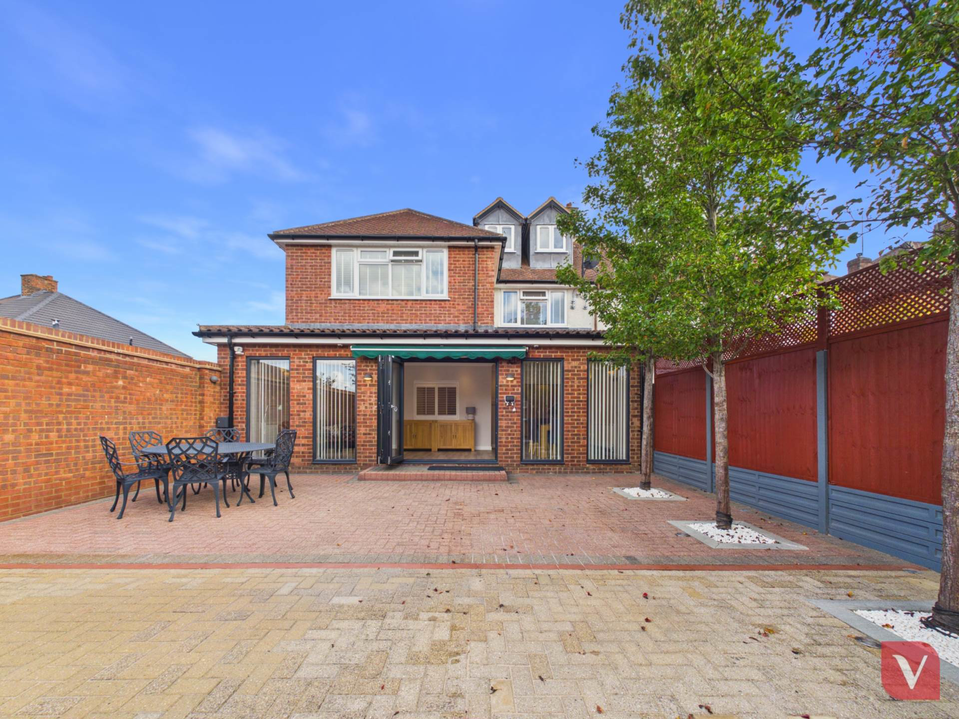 Heywood Drive, Luton, photo 2