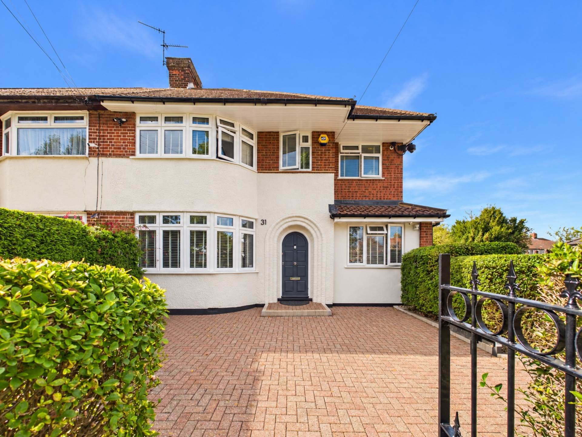 Heywood Drive, Luton, photo 31
