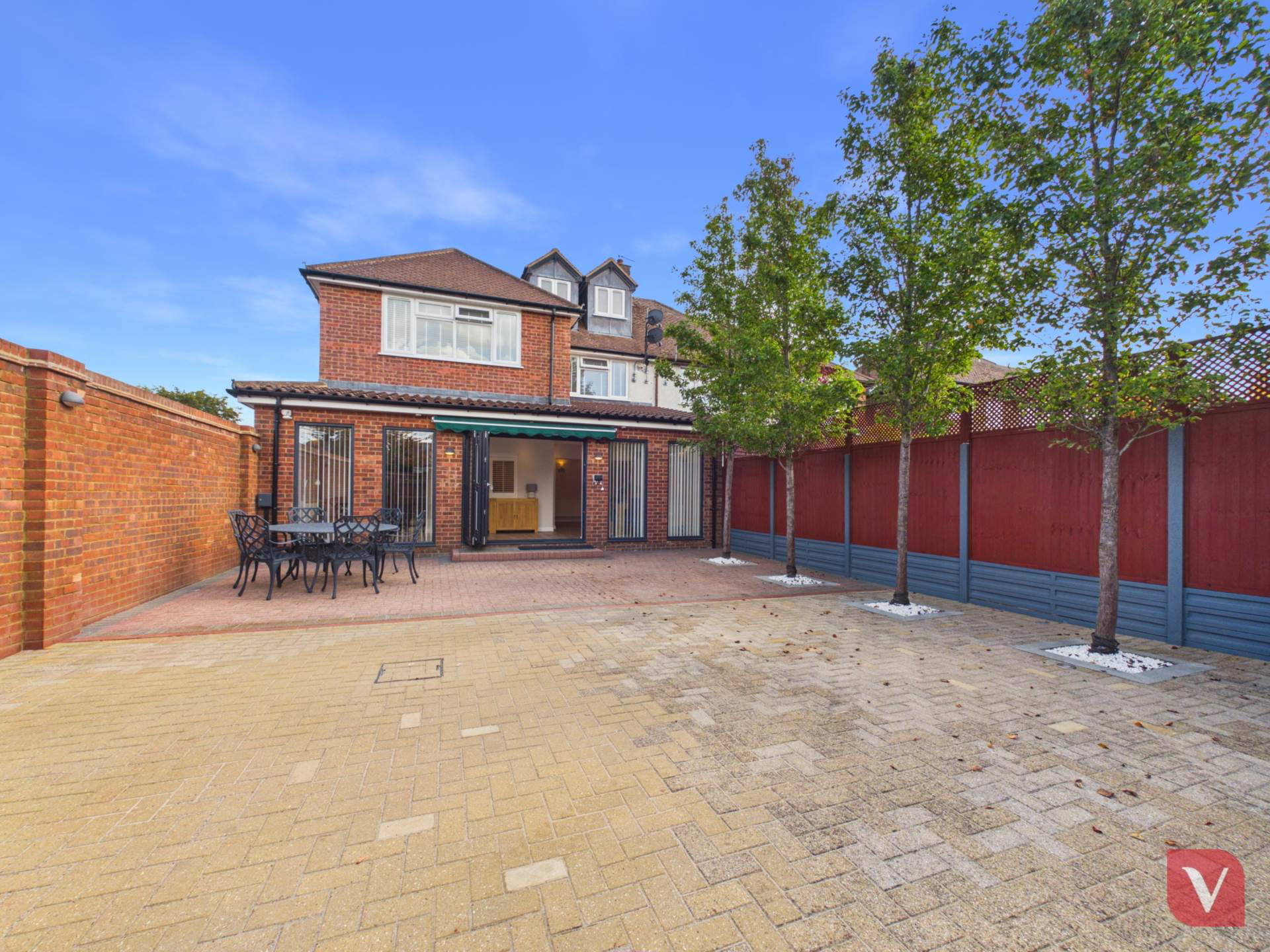 Heywood Drive, Luton, photo 28