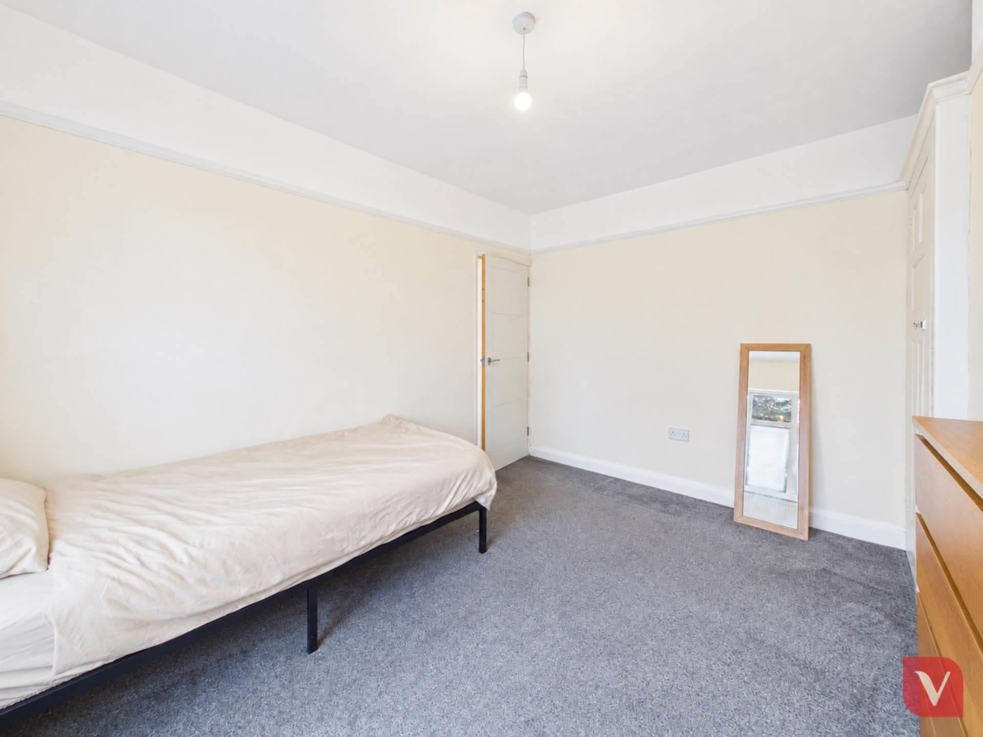 Dunstable Road, Luton, photo 8