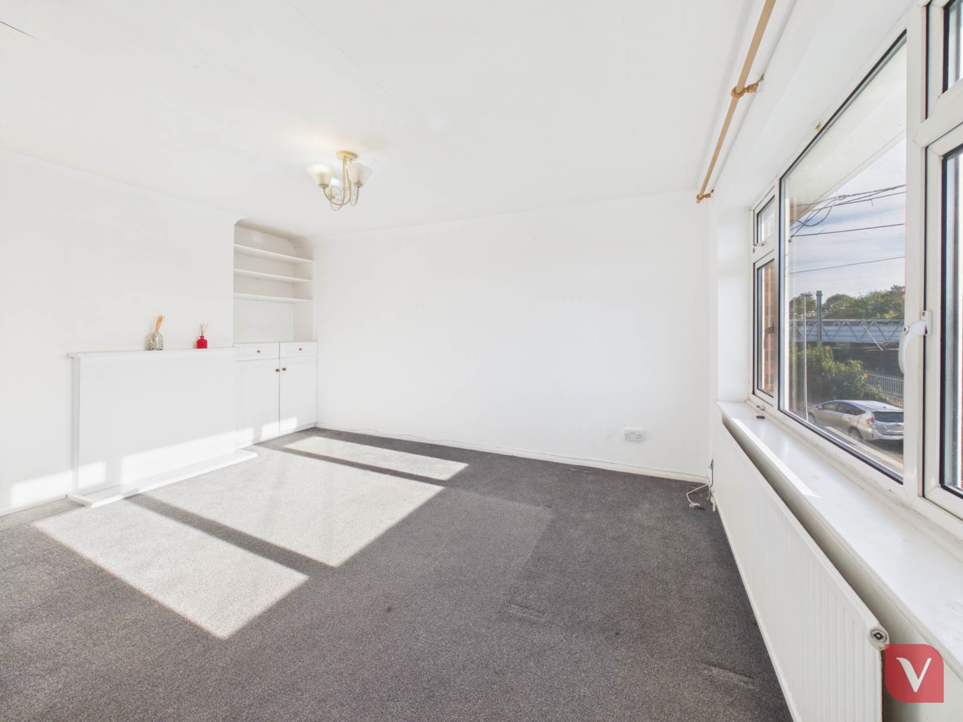 Canterbury Close, Luton, photo 6