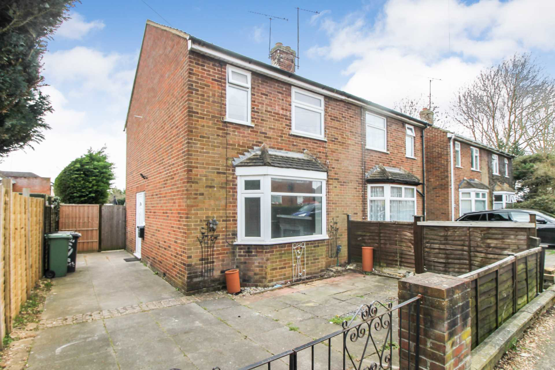 Catsbrook Road, Luton