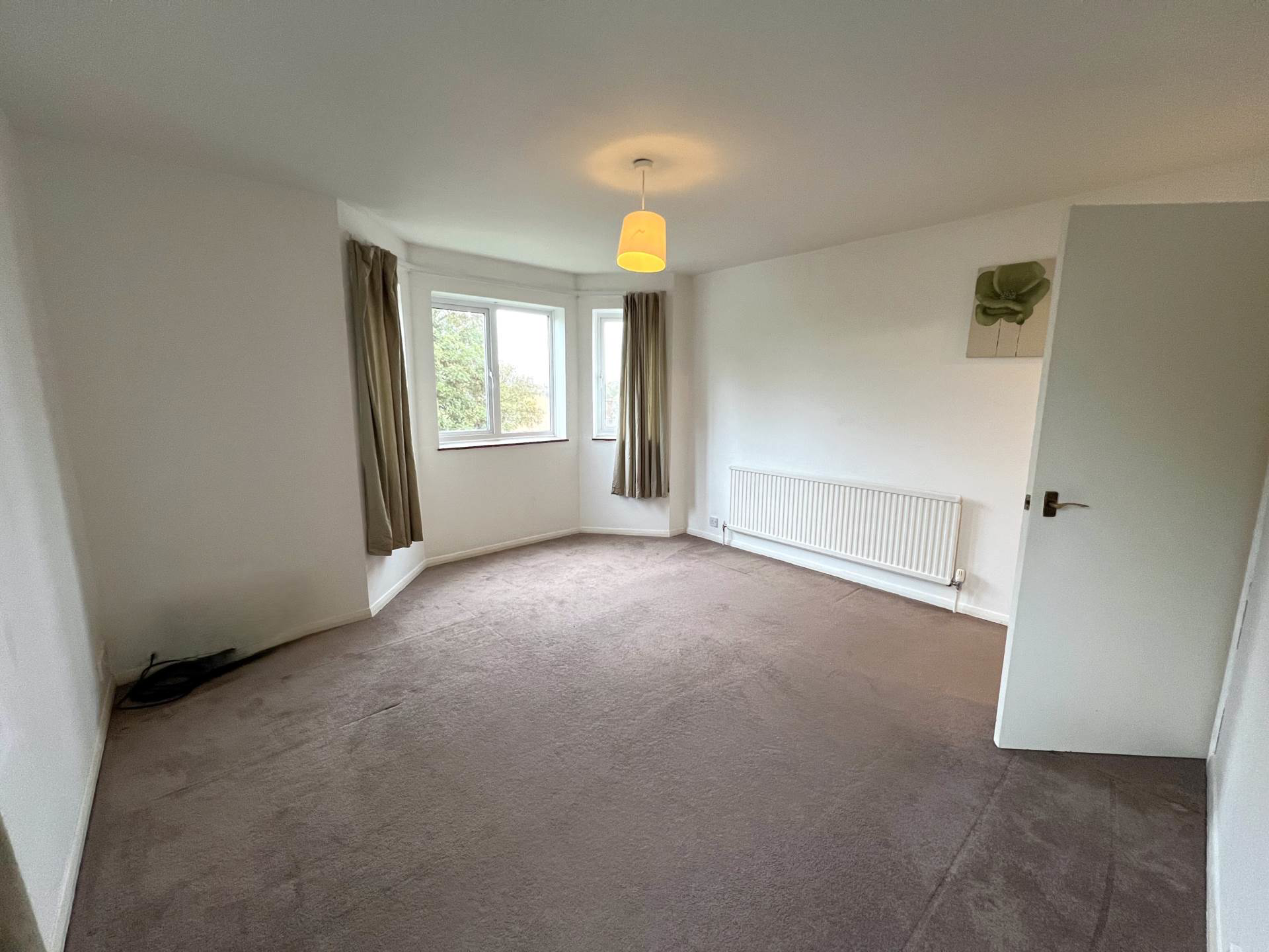The Quadrant, Houghton Regis, photo 2