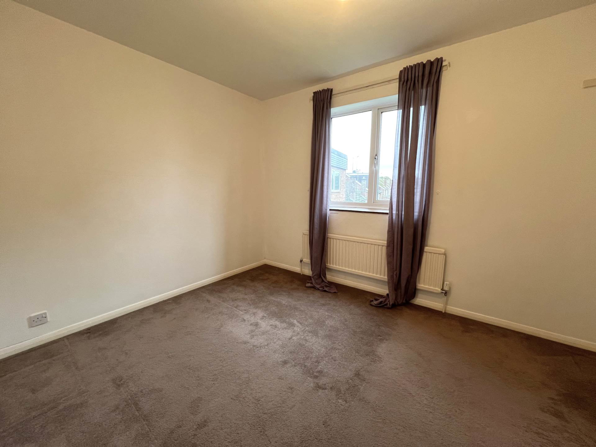 The Quadrant, Houghton Regis, photo 3
