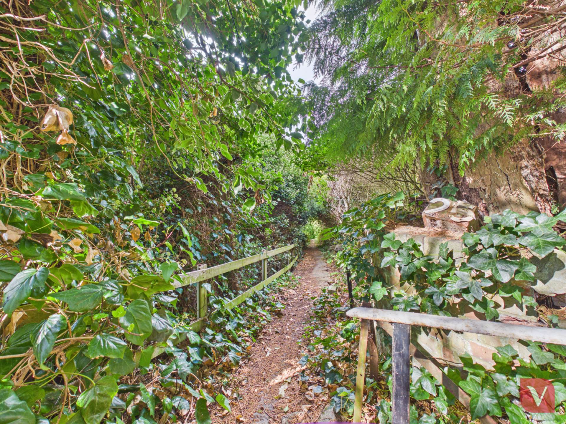Mountfield Road & Plot of Land from Wardown Crescent, photo 12