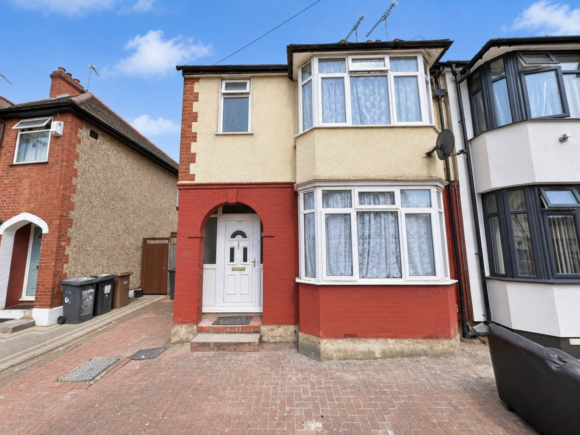 Chester Ave, Luton