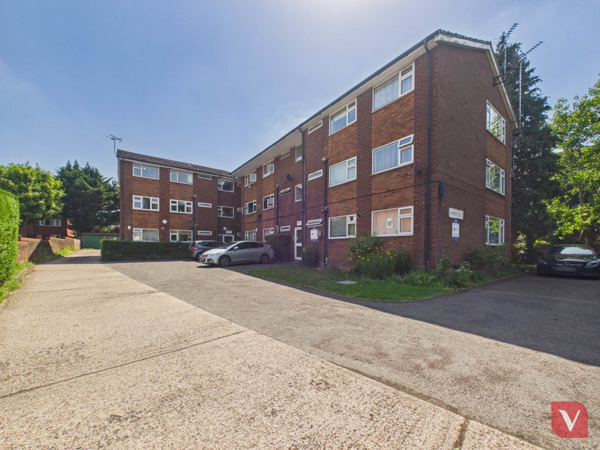 James Court, Luton