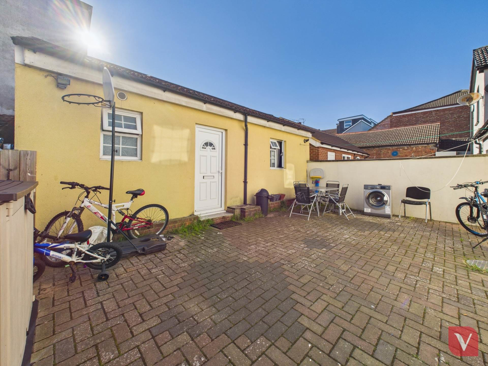 Dunstable Road, Luton, photo 28