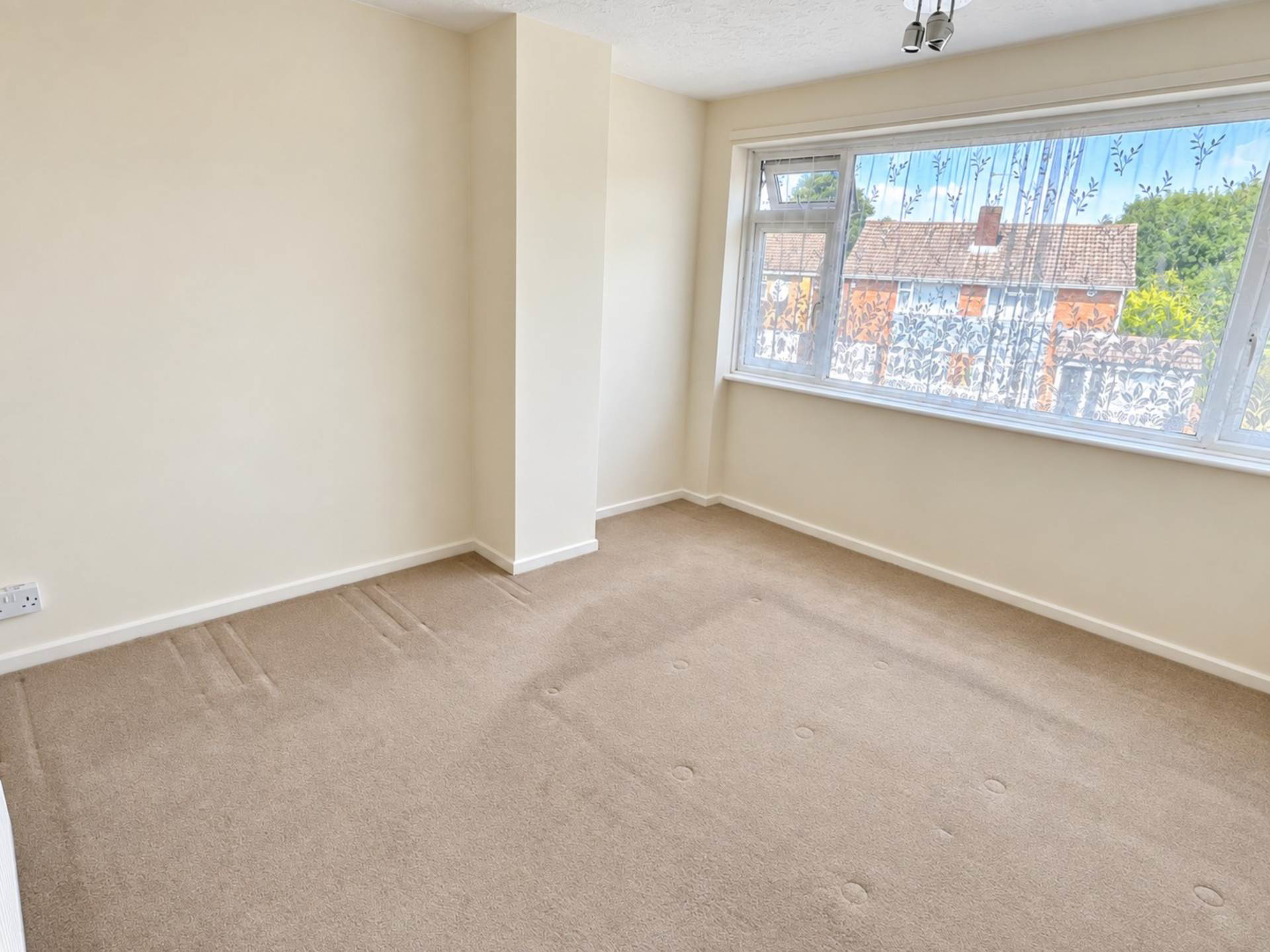 Birchen Grove, Luton, photo 3