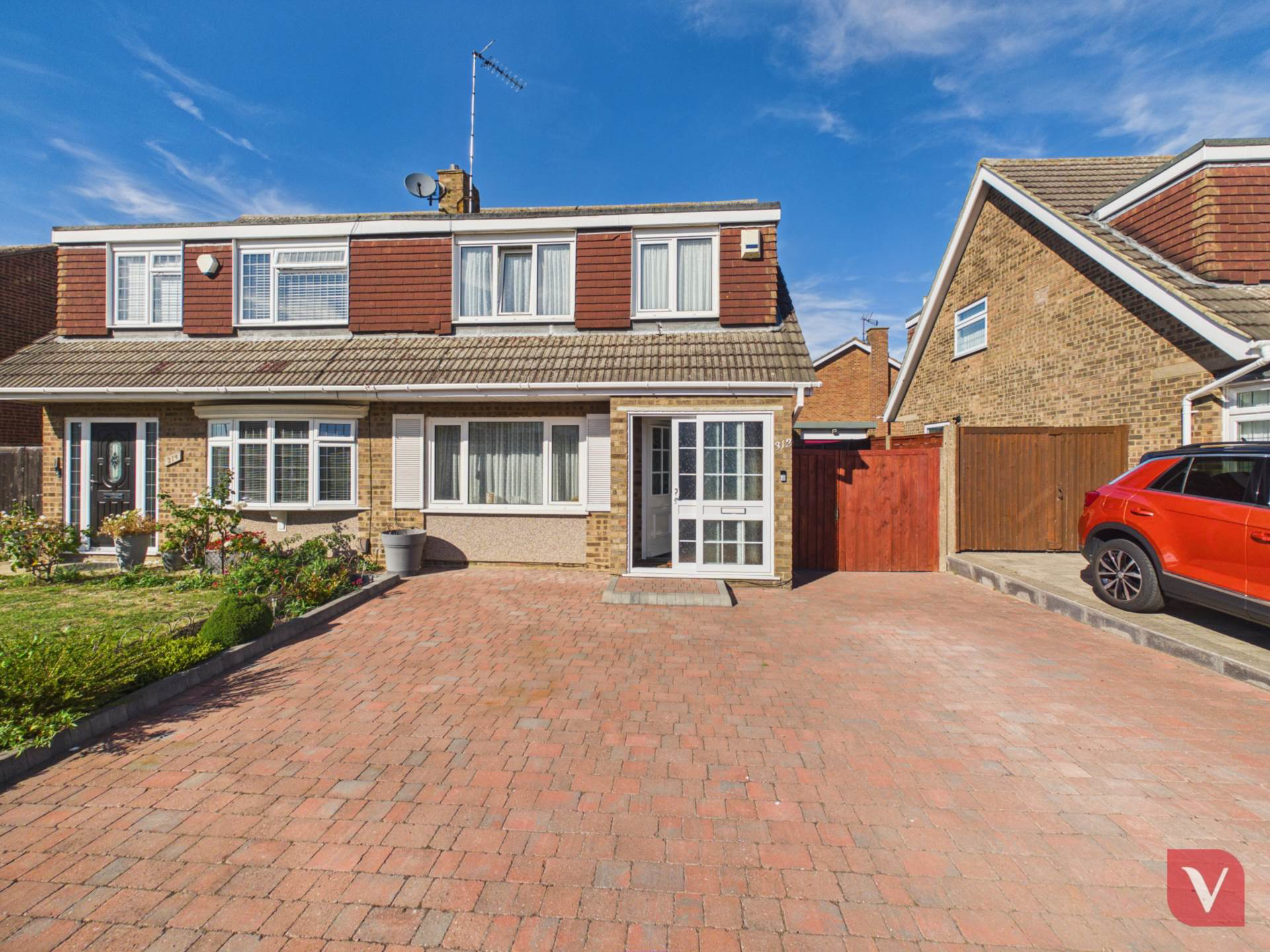 Turnpike Drive, Luton, photo 13