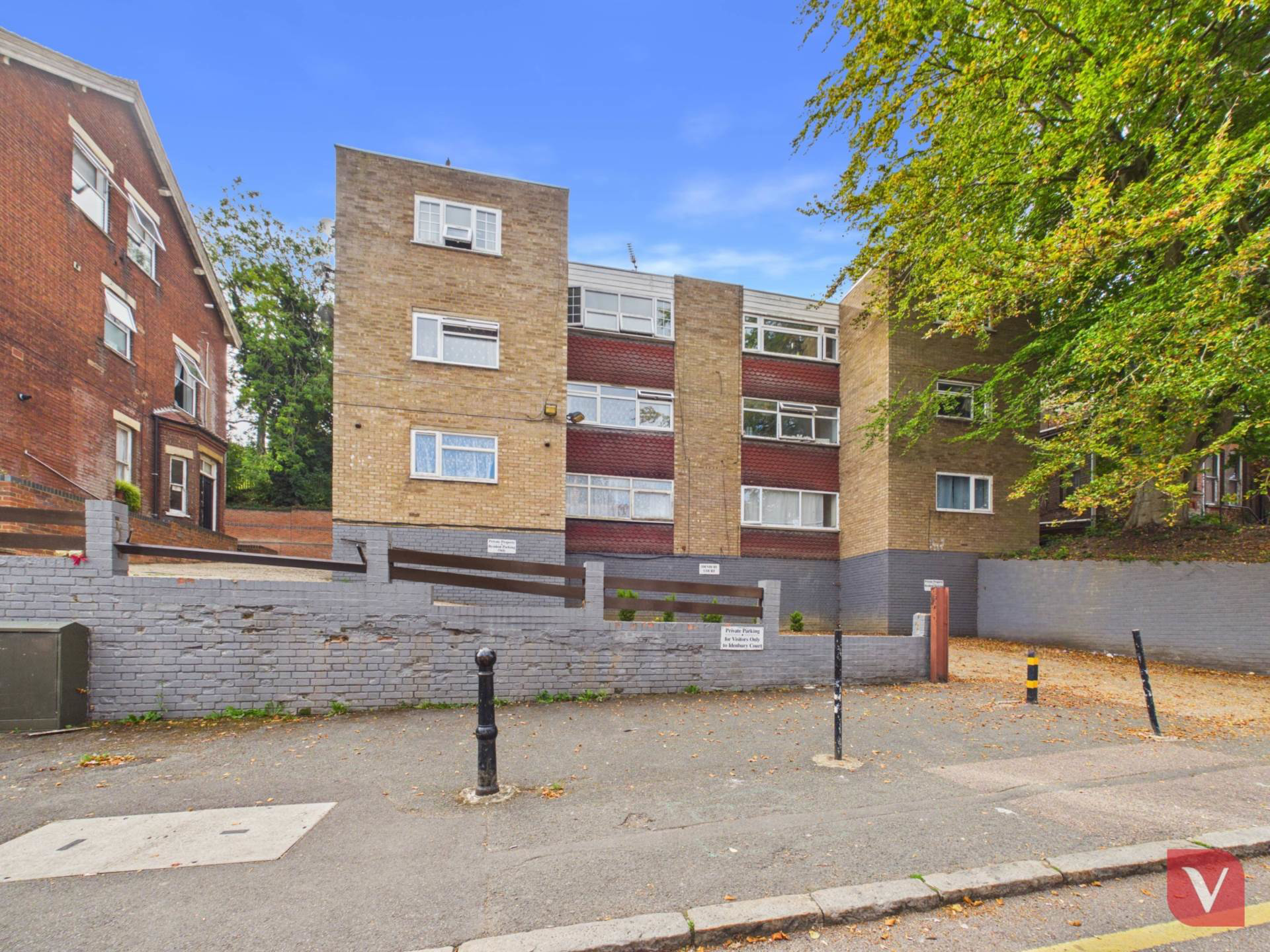Downs Road, Luton