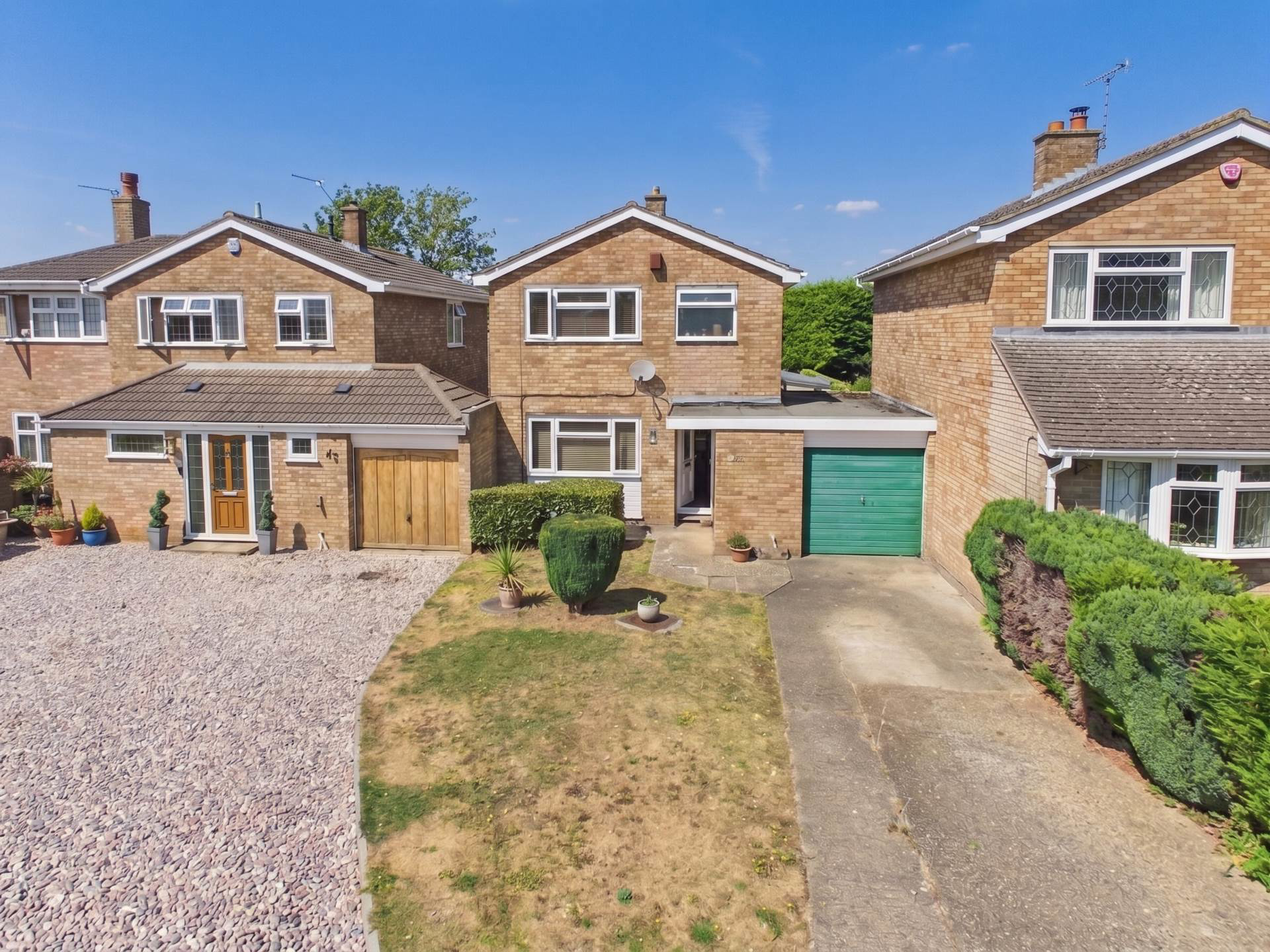 Redgrave Gardens, Luton