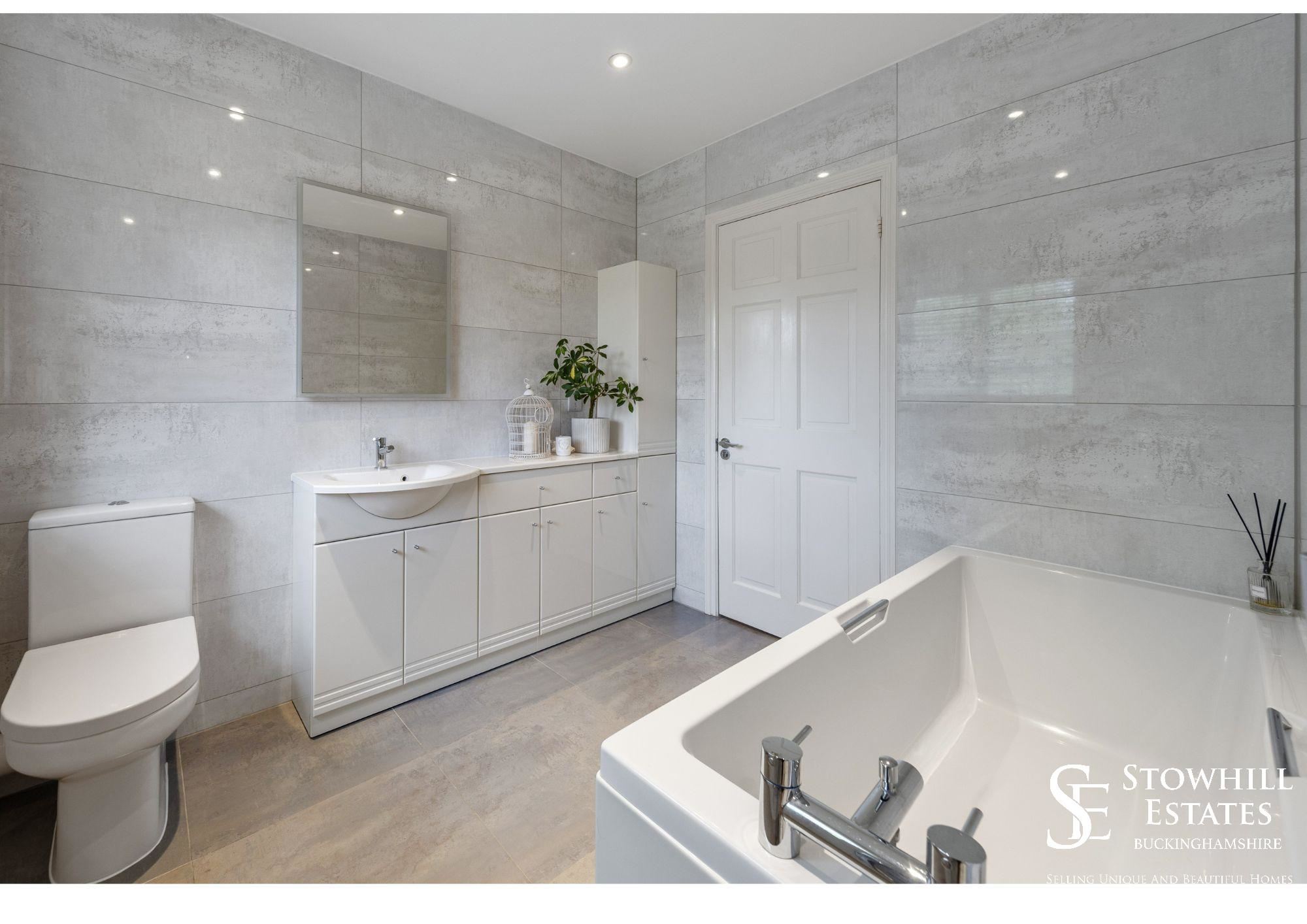 newbathroom (1)
