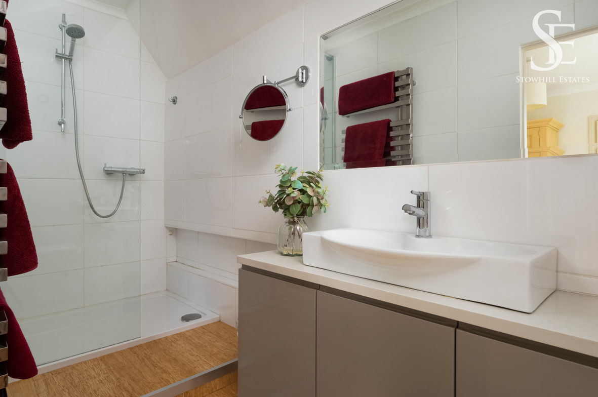 Tile Barn, Woolton Hill, RG20, photo 13