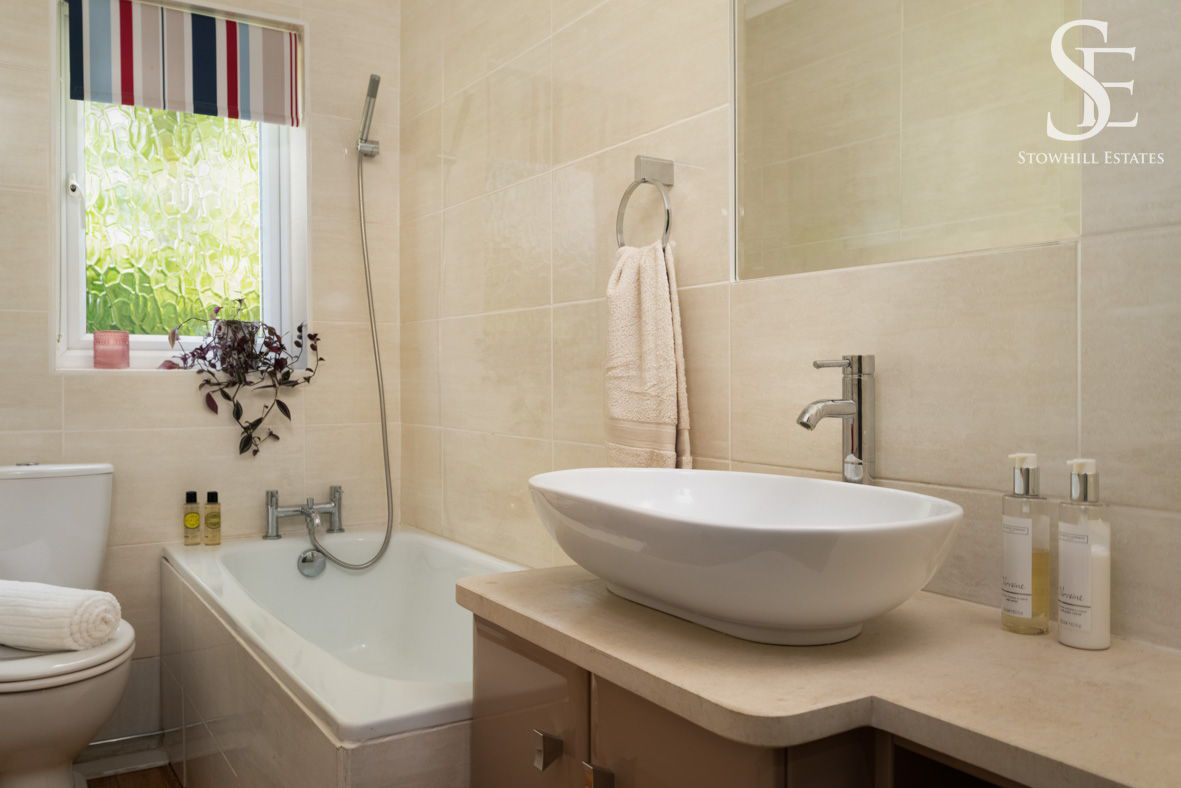 Tile Barn, Woolton Hill, RG20, photo 26