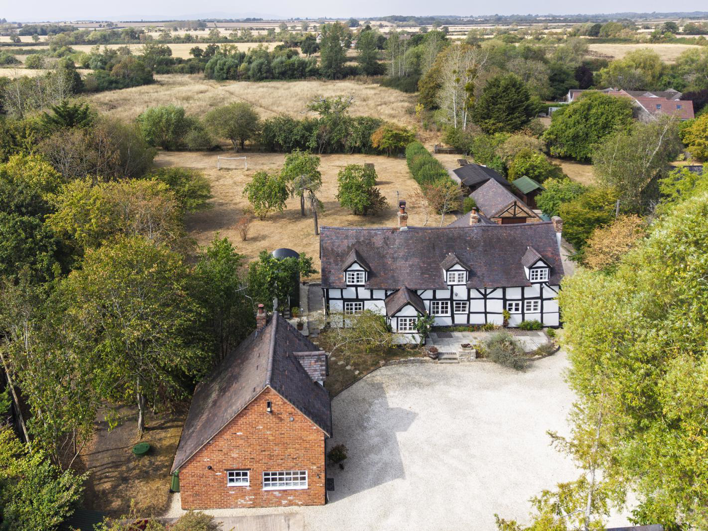 Naunton Beauchamp, Worcestershire