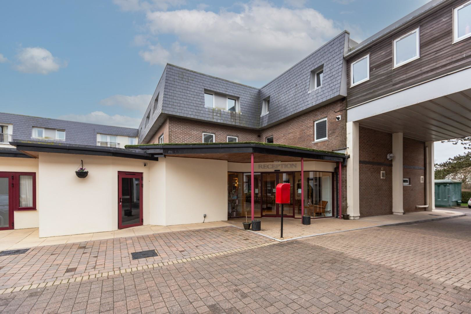 Willow court, Clyne Common, Swansea, photo 19