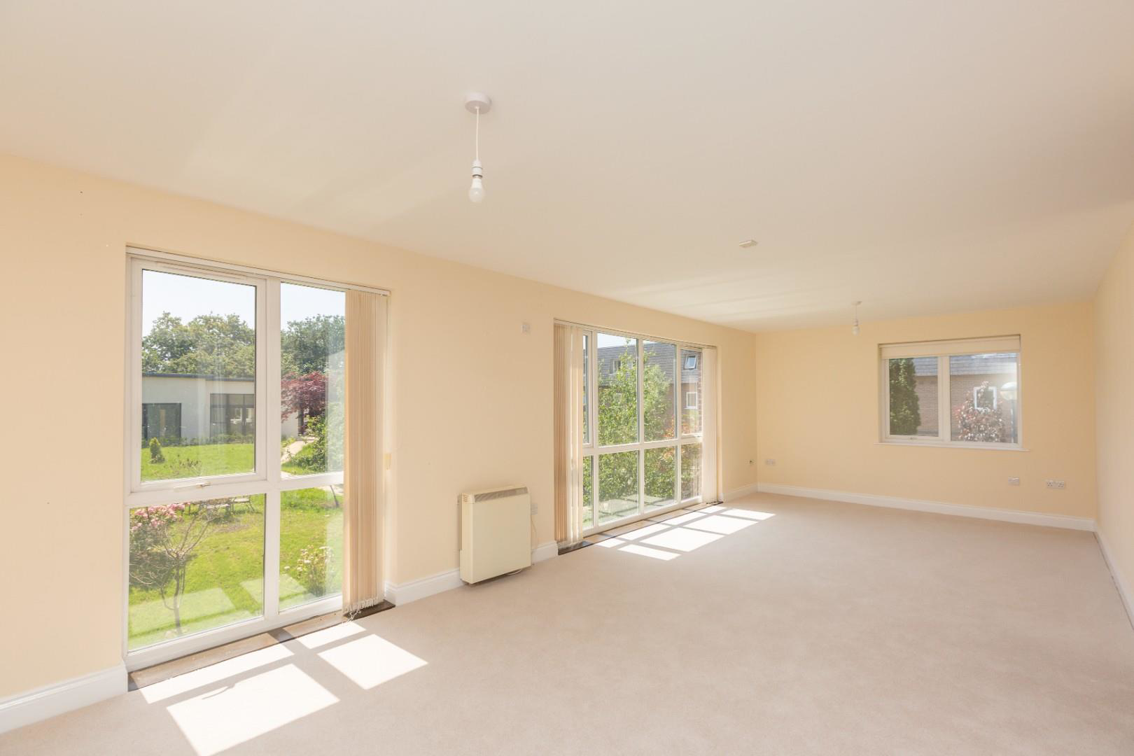 Willow court, Clyne Common, Swansea, photo 2