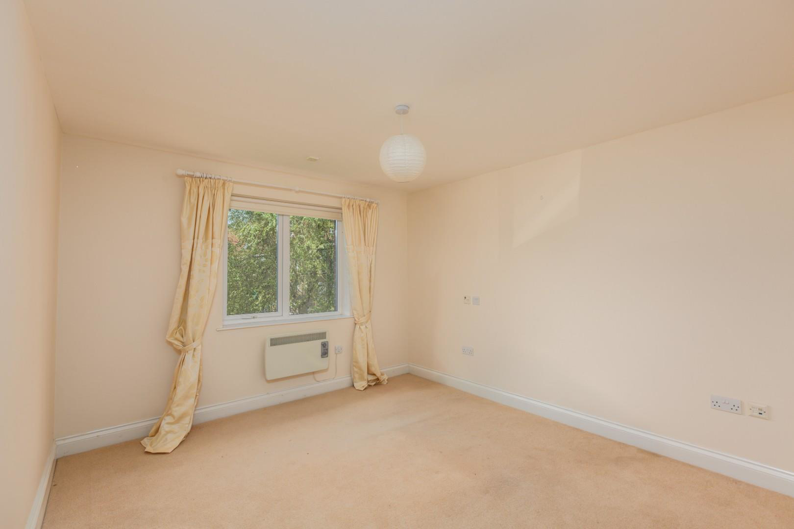 Willow court, Clyne Common, Swansea, photo 8