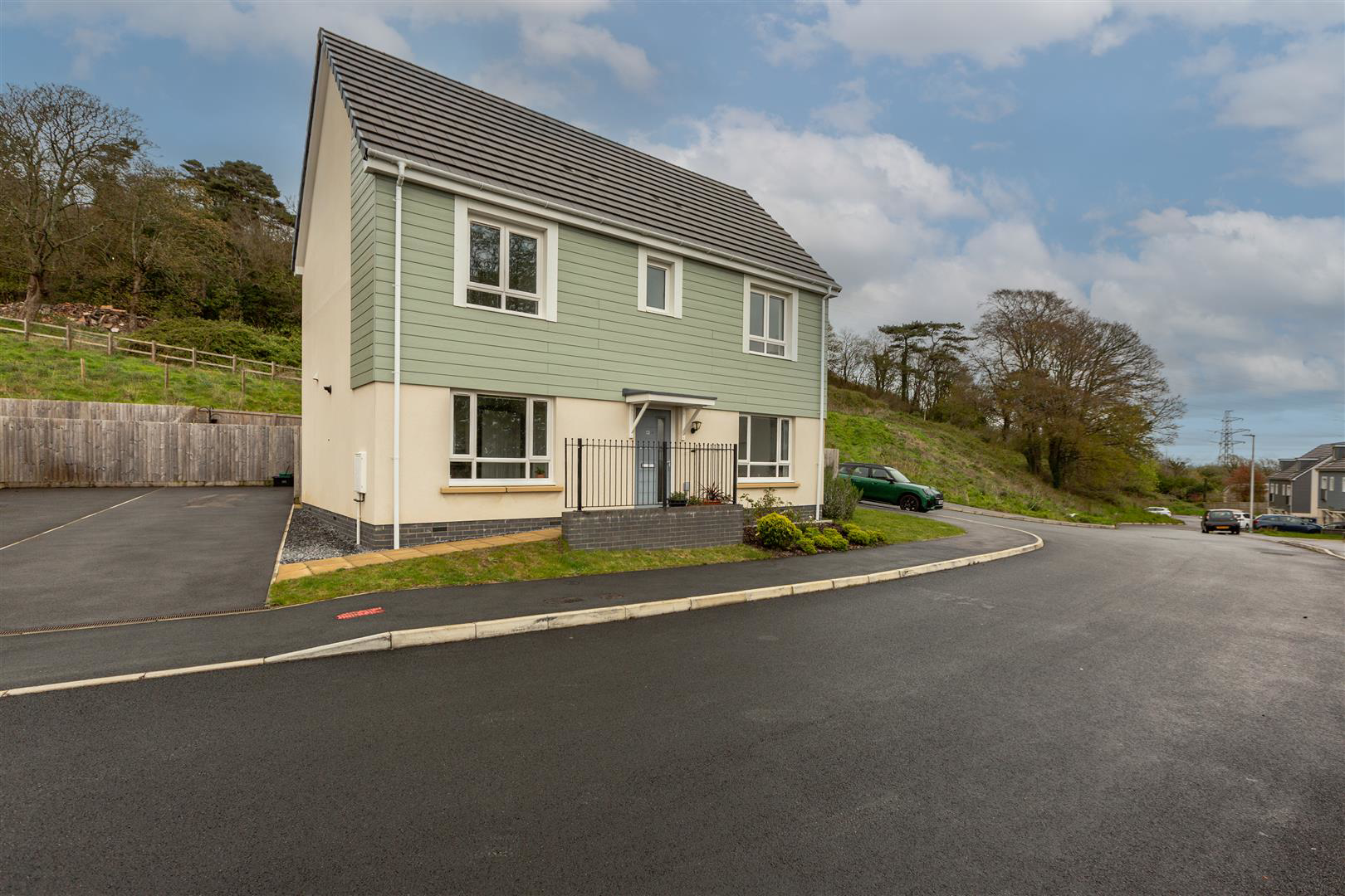 Maes Gwdig, Burry Port