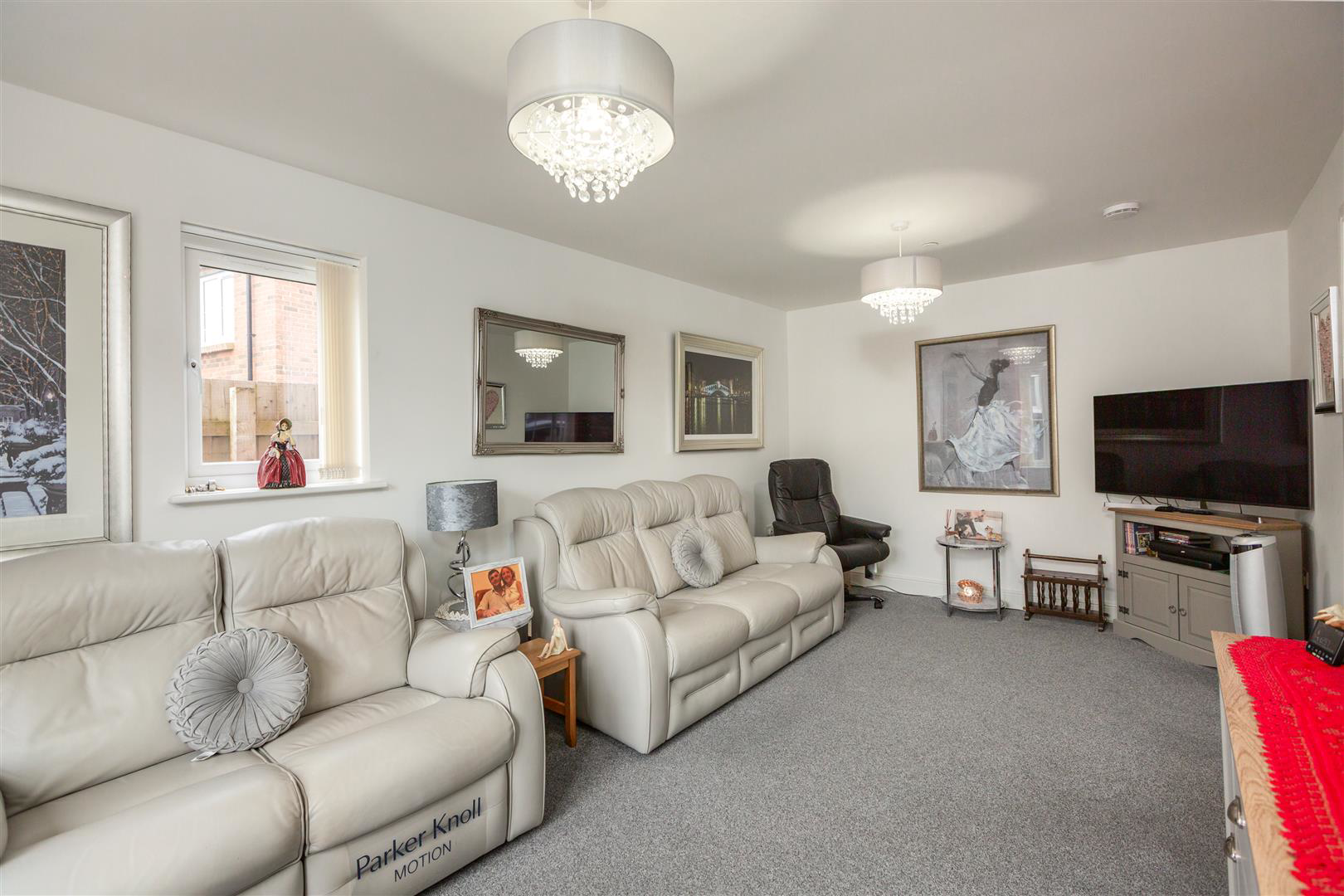 Clos Clemment, Five Roads, Llanelli, photo 3