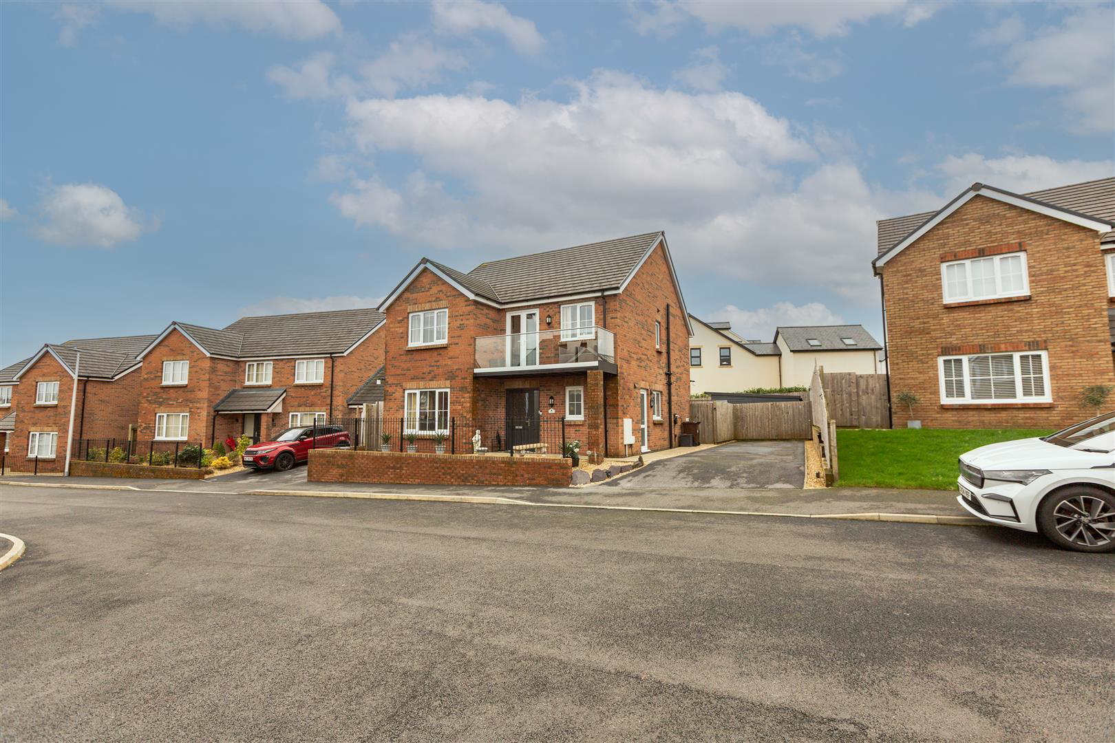Clos Clemment, Five Roads, Llanelli