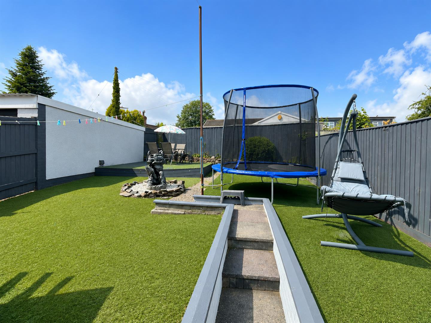 Clos Vernon Watkins, Gorseinon, Swansea, photo 19