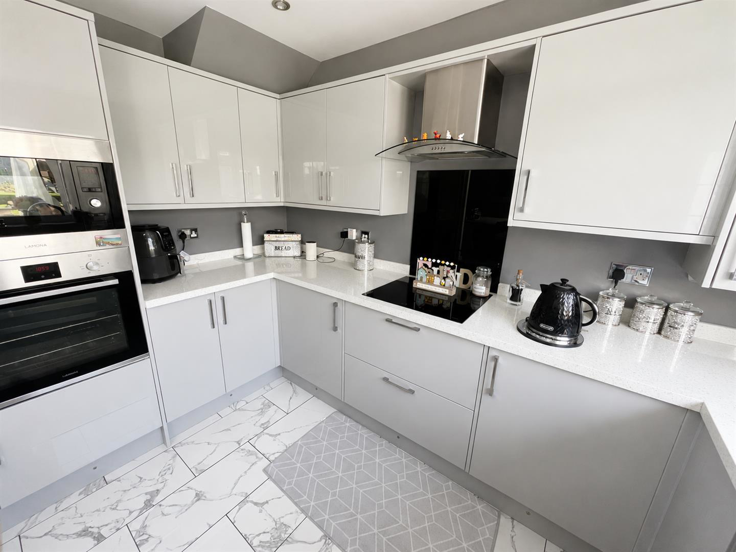 Clos Vernon Watkins, Gorseinon, Swansea, photo 14