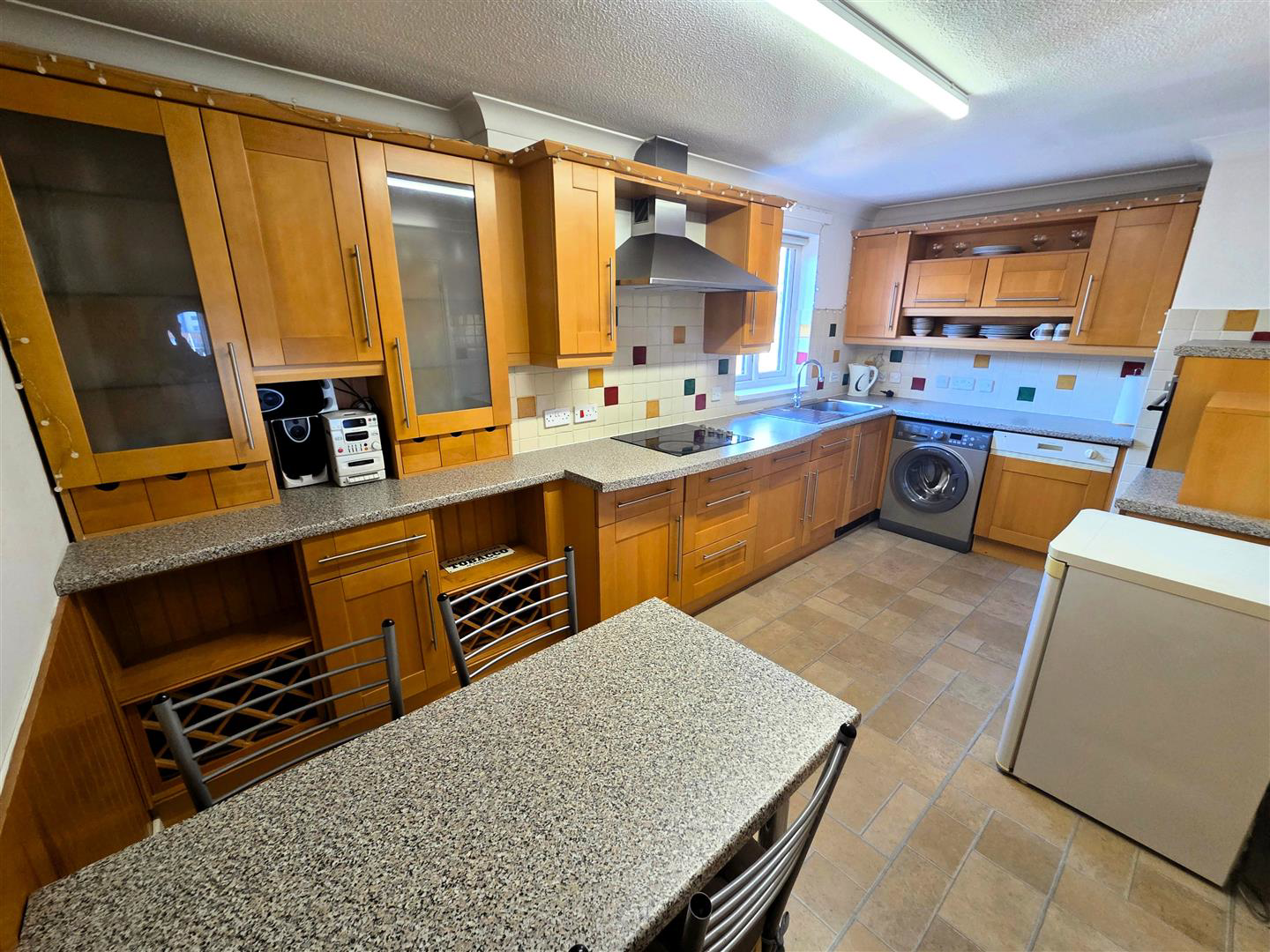Monmouth House, Marina, Swansea, photo 5