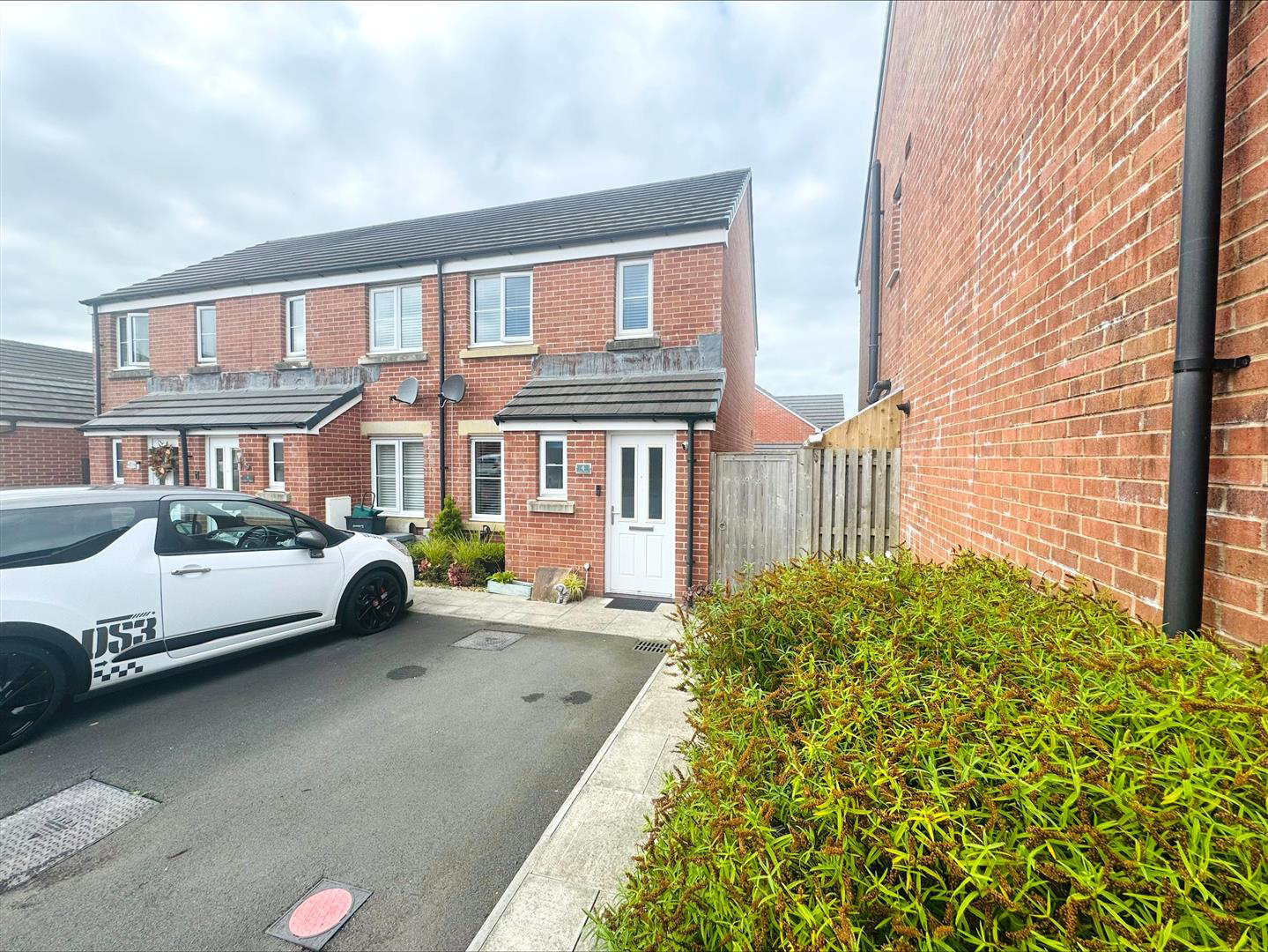 Clos Y Nant, Carway, Kidwelly, photo 21