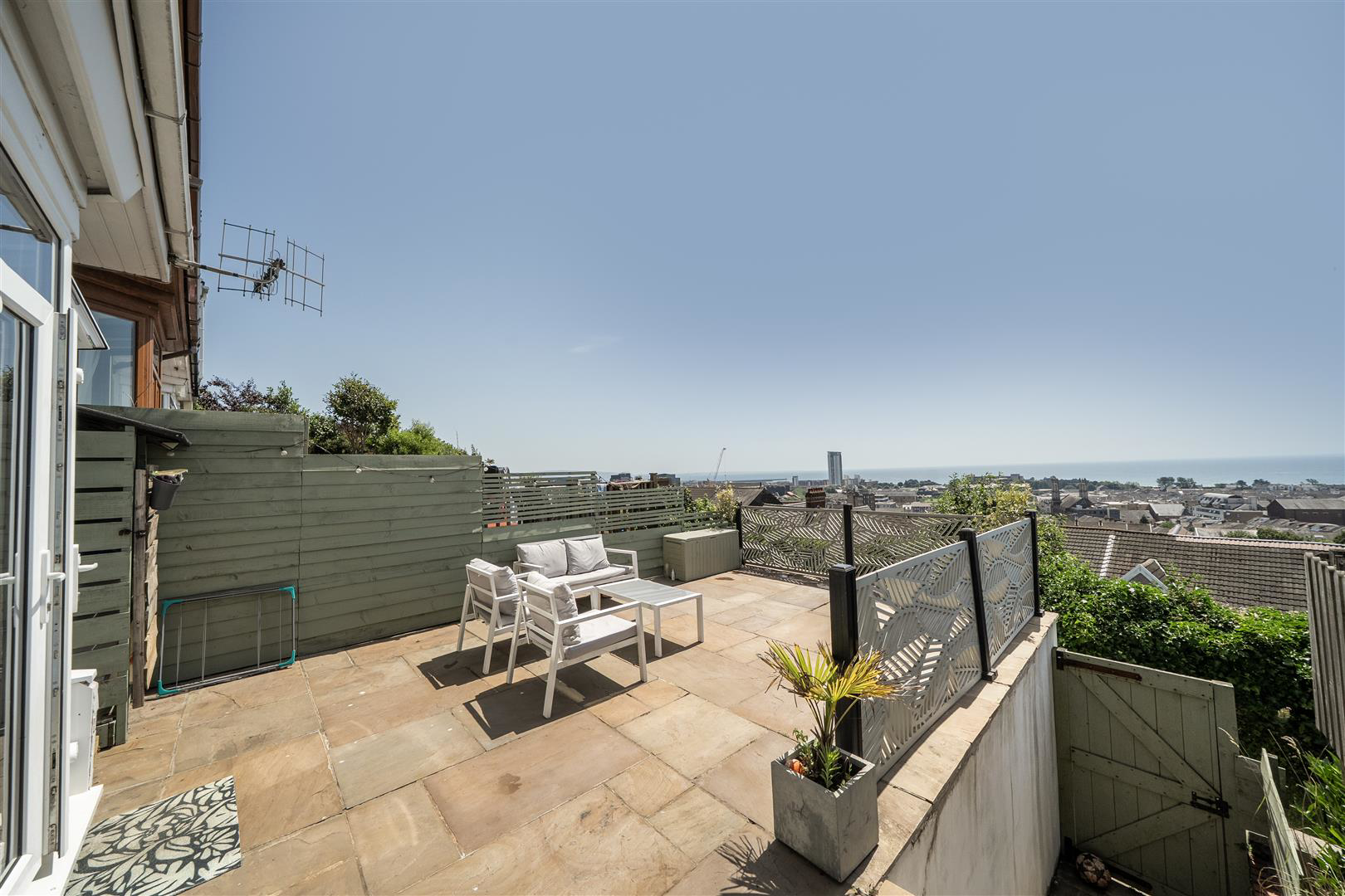 Chaddesley Terrace, Mount Pleasant, Swansea, photo 3