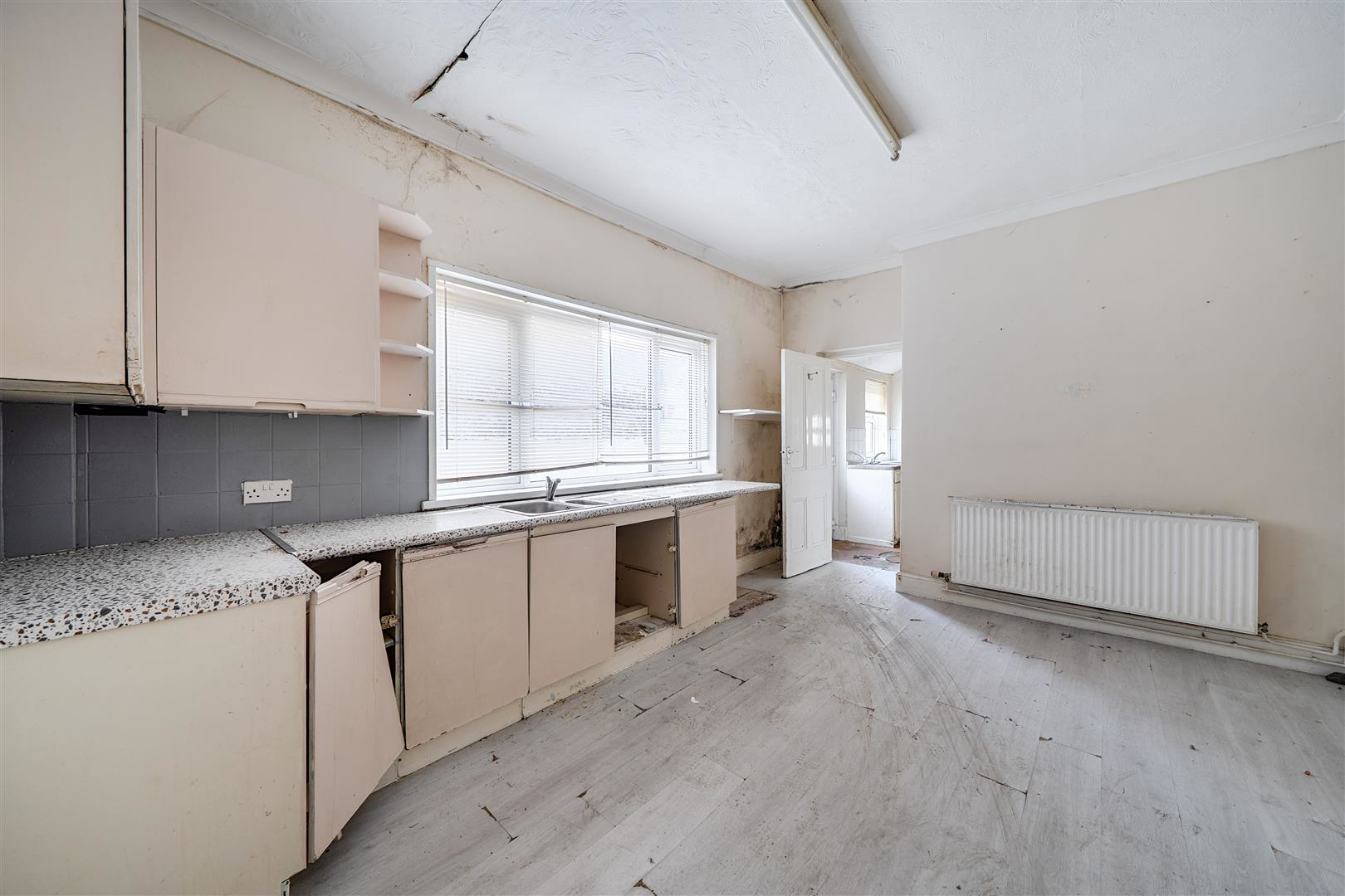 Montpelier Terrace, Mount Pleasant, Swansea, photo 24
