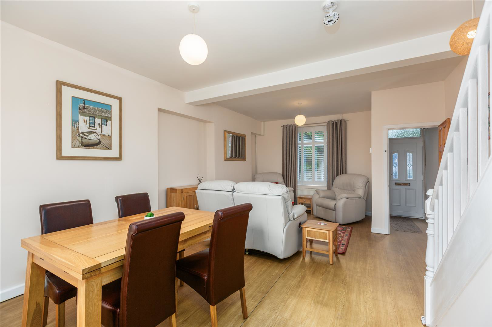 LIVING / DINING ROOM
