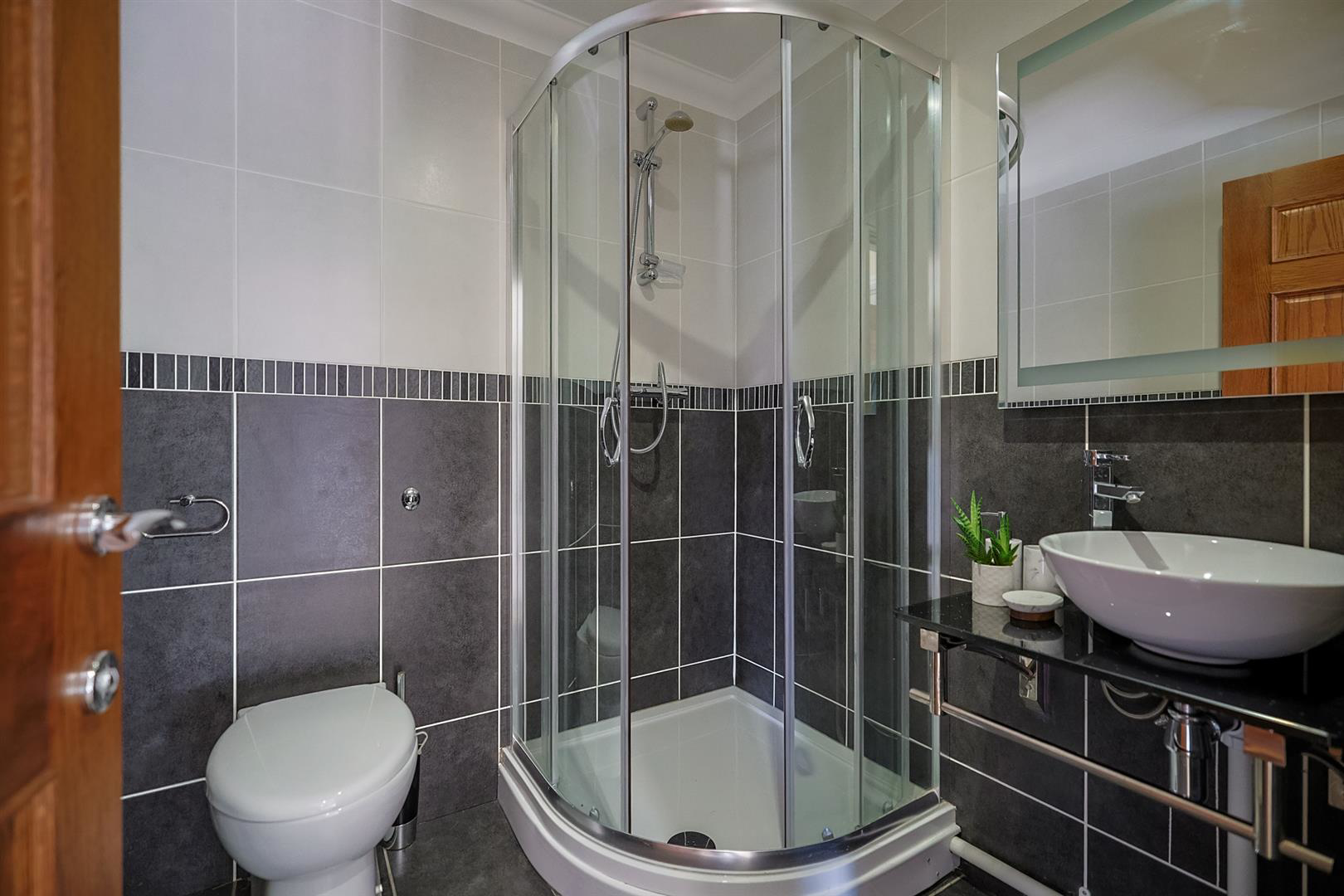6 Clos Y Parc, Five Roads, Llanelli, photo 35