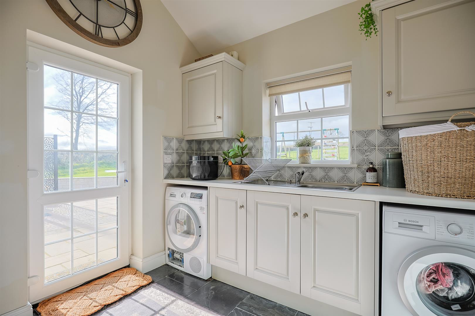 Pedrheol, Llanddarog, Carmarthen, photo 14