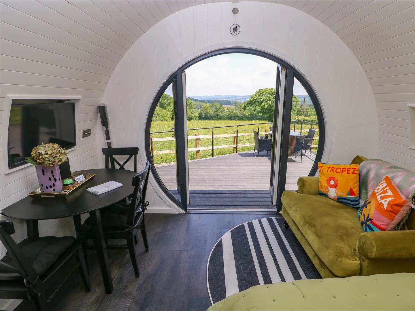 Pedrheol, Llanddarog, Carmarthen, photo 41