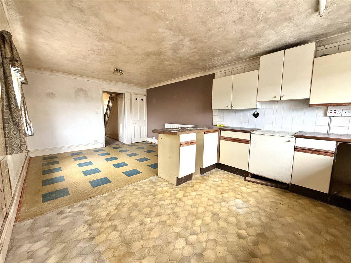Coedsaeson Crescent, Sketty, Swansea, photo 13