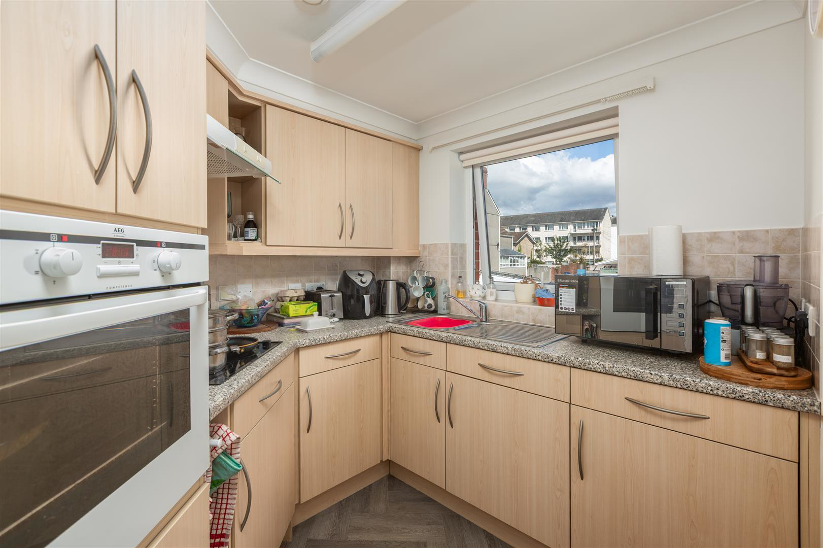 Pantygwydr Court, Sketty Road, Swansea, photo 5