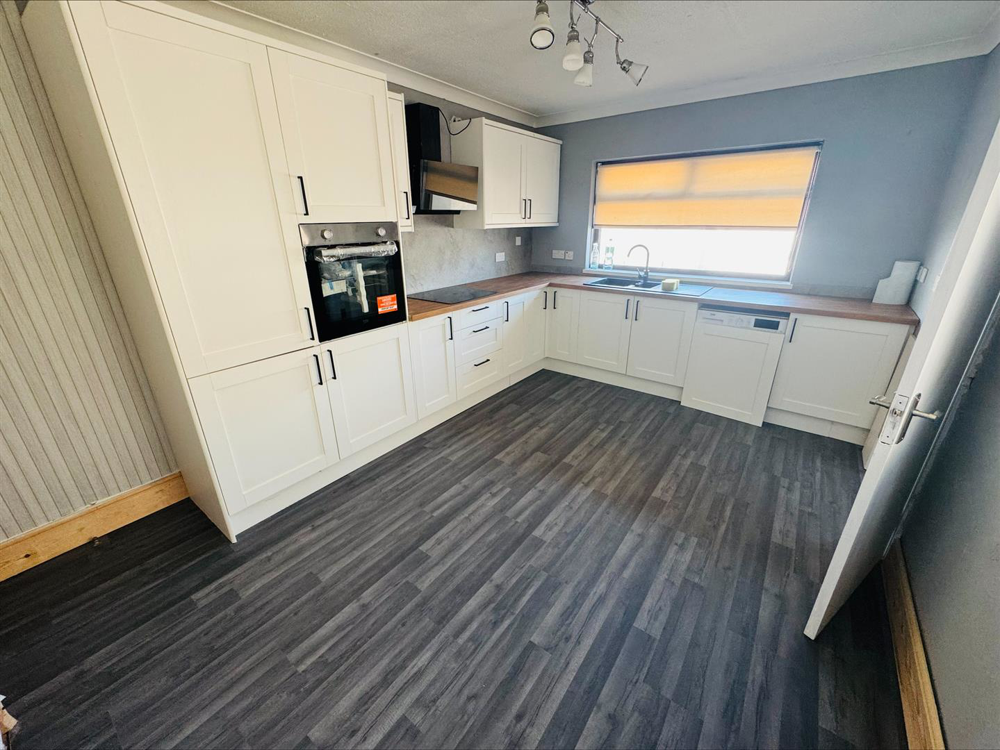 Coldstream Street, Llanelli, photo 3