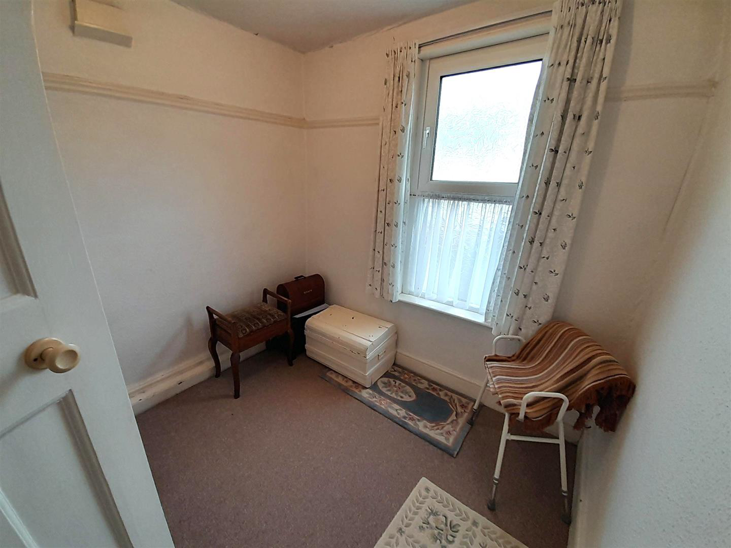 Llwynhendy Road, Llanelli, photo 22